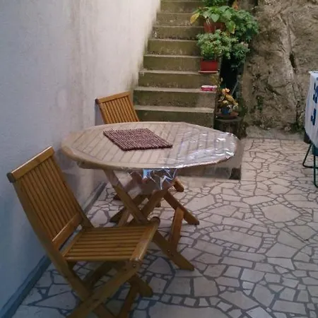 Apartment House By The Sea *